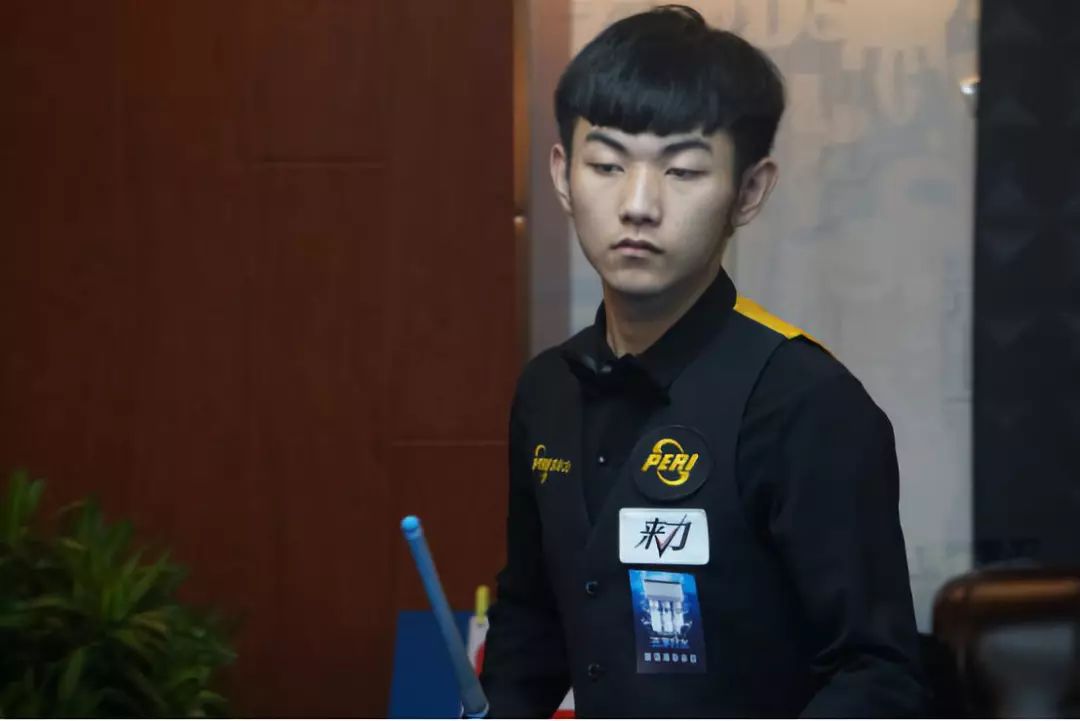 了更多的思 了更多的思